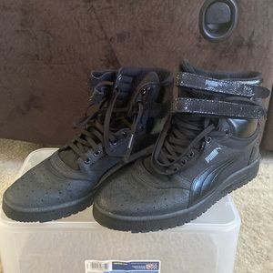 Men’s Puma Sneakers, all black high top
